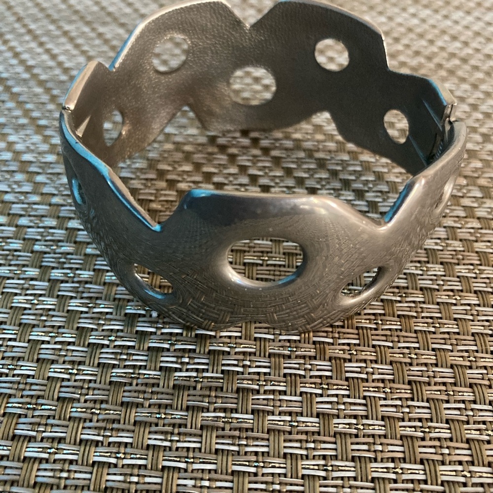 Vintage Silver-tone Hinged Cuff Bracelet